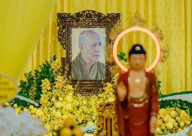 tinh-tai-cung-duong-le-tang-hoa-thuong-thich-tri-tinh-se-dung-cuu-tro-dong-bao-bi-thien-tai 2.jpg